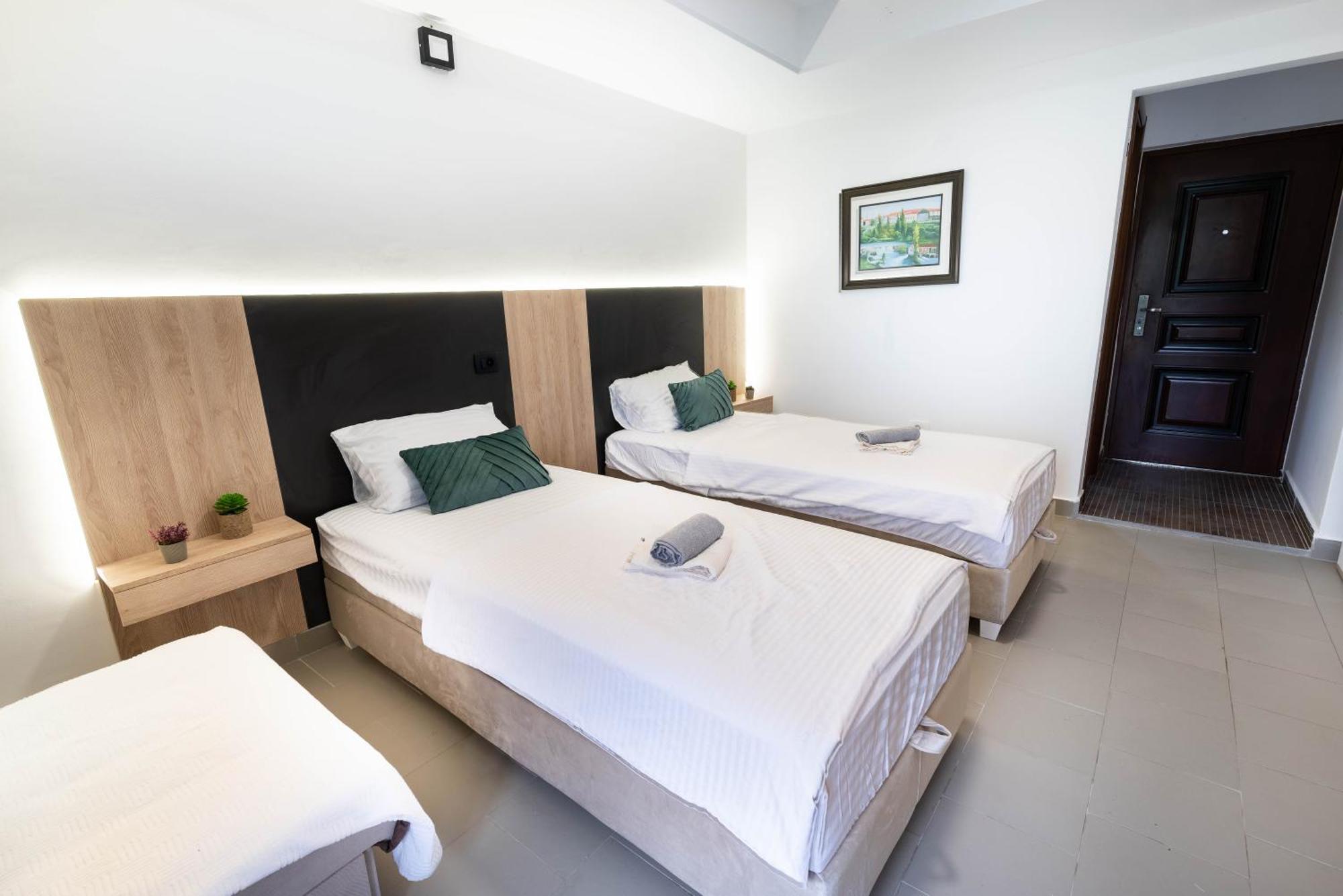 Studio Apartment Cudo Nevidjeno Karuc Экстерьер фото
