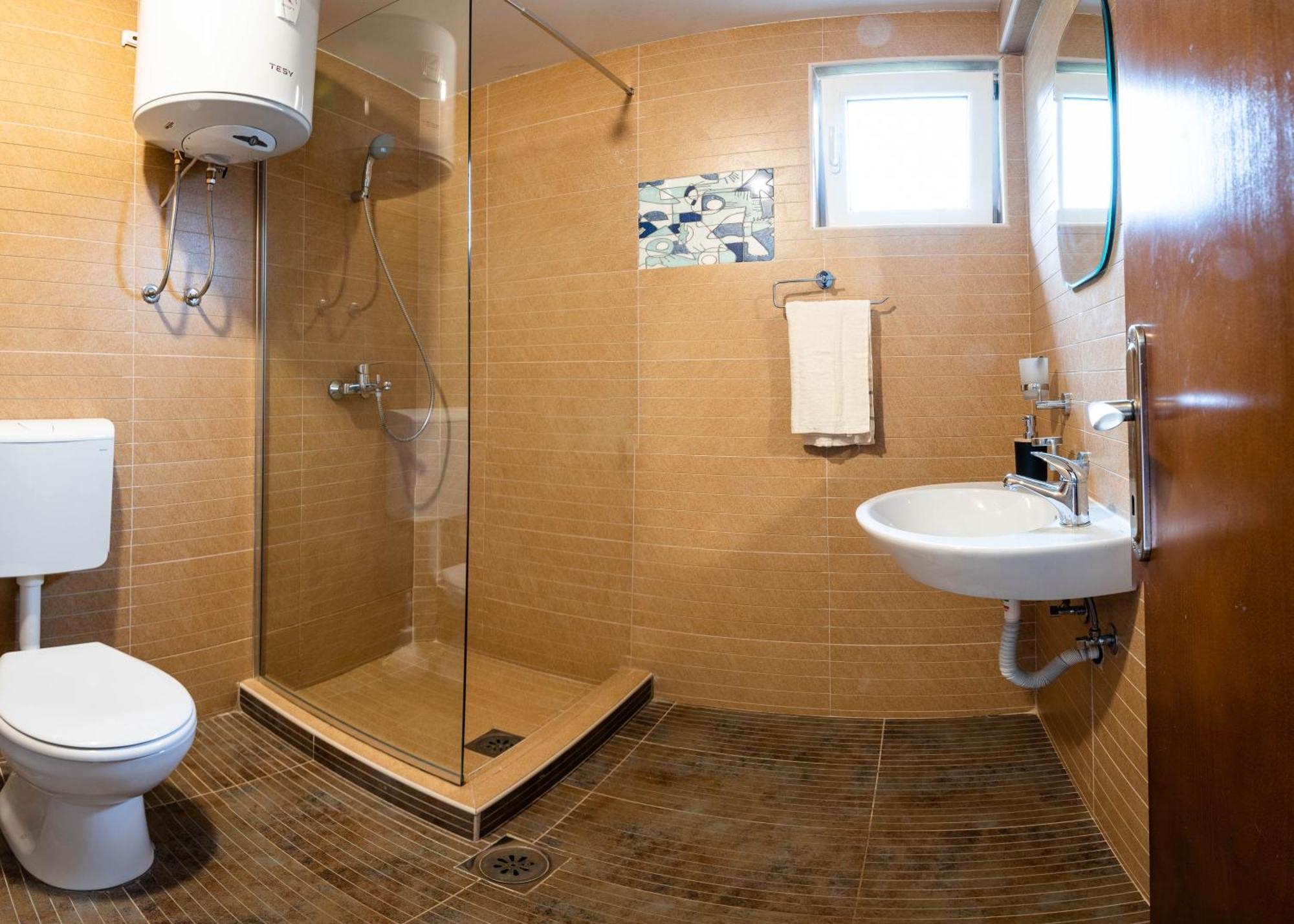 Studio Apartment Cudo Nevidjeno Karuc Экстерьер фото